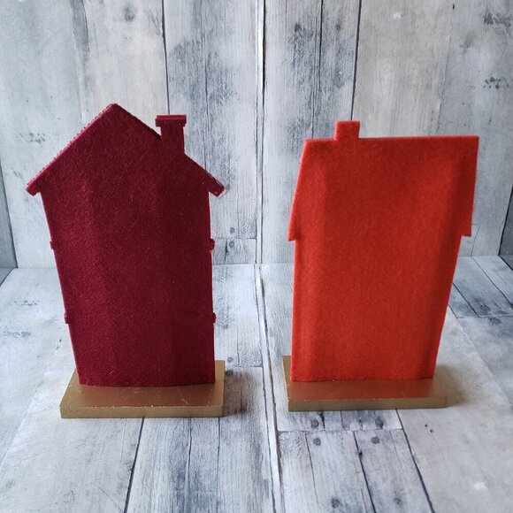 NWT - (Set of 2) Two Houses in Felt Material With A Wood Base - Picture 2 of 3